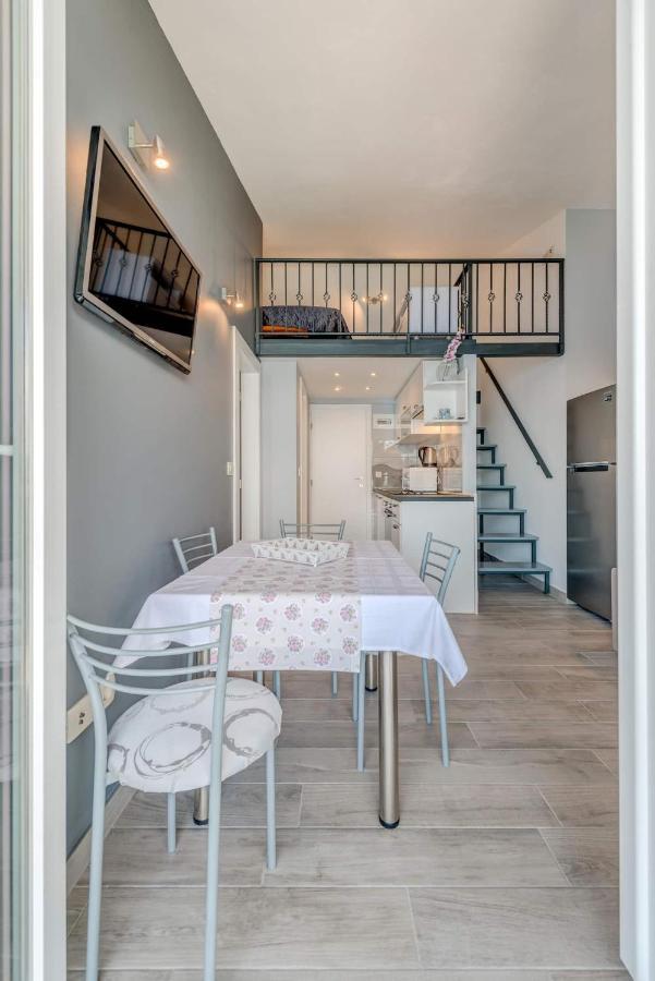 Ventula Apartment Mimice Exterior photo